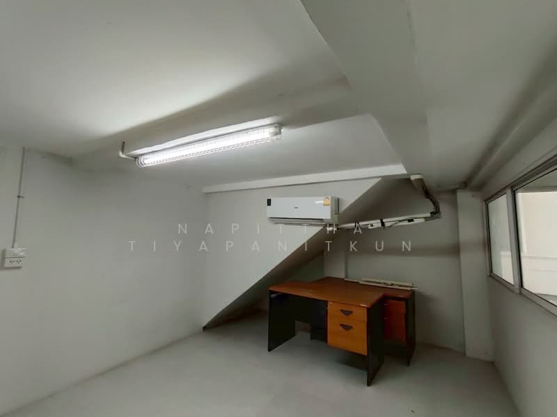 Two Connected Commercial Units located on Main Road Naradhiwas, Bangkok, นราธิวาสราชนครินทร์, Chong Nonsi, Yan Nawa, Bangkok, , 420 sqm, Shophouse For Rent, by Napittha Tiyapanitkun, 500173536 - DDproperty.com