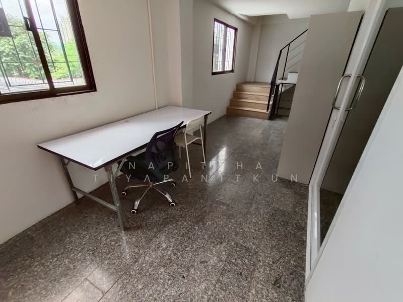 Two Connected Commercial Units located on Main Road Naradhiwas, Bangkok, นราธิวาสราชนครินทร์, Chong Nonsi, Yan Nawa, Bangkok, , 420 sqm, Shophouse For Rent, by Napittha Tiyapanitkun, 500173536 - DDproperty.com