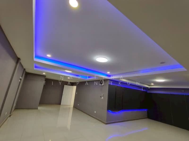 Two Connected Commercial Units located on Main Road Naradhiwas, Bangkok, นราธิวาสราชนครินทร์, Chong Nonsi, Yan Nawa, Bangkok, , 420 sqm, Shophouse For Rent, by Napittha Tiyapanitkun, 500173536 - DDproperty.com