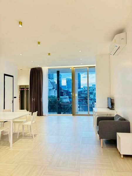 LUXE 35 Ratchada-Ladprao, Bangkok, Soi Lat Phrao 35, Lat Phrao Road, Chan Kasem, Chatuchak, Bangkok, 3 Bedrooms, 400 sqm, Townhouse For Sale, by Gun Henglite , 500173564 - DDproperty.com