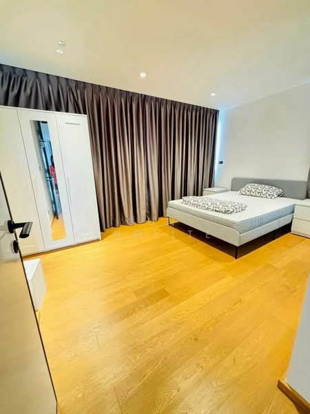 LUXE 35 Ratchada-Ladprao, Bangkok, Soi Lat Phrao 35, Lat Phrao Road, Chan Kasem, Chatuchak, Bangkok, 3 Bedrooms, 400 sqm, Townhouse For Sale, by Gun Henglite , 500173564 - DDproperty.com