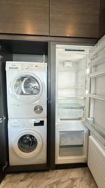 Saladaeng One, Bangkok, Sala Daeng 1 Alley, Silom, Bang Rak, Bangkok, 1 Bedroom, 57 sqm, Condo For Sale, by Savita Pothong, 500173580 - DDproperty.com