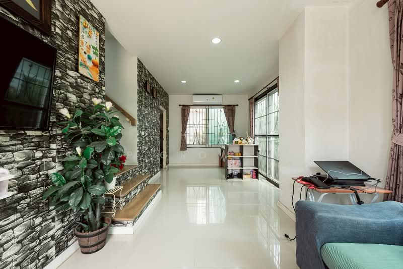 ขายบ้านแฝด กรูฟ วิลล์ บางนา เงียบสงบ เป็นส่วนตัวแบบสังคมบ้านเดี่ยว, Samut Prakan, Bangphli Yai, Bang Plee, Samut Prakan, 3 Bedrooms, 105 sqm, Semi-Detached House (Twin House) For Sale, by Grap Grow Home, 500173606 - DDproperty.com