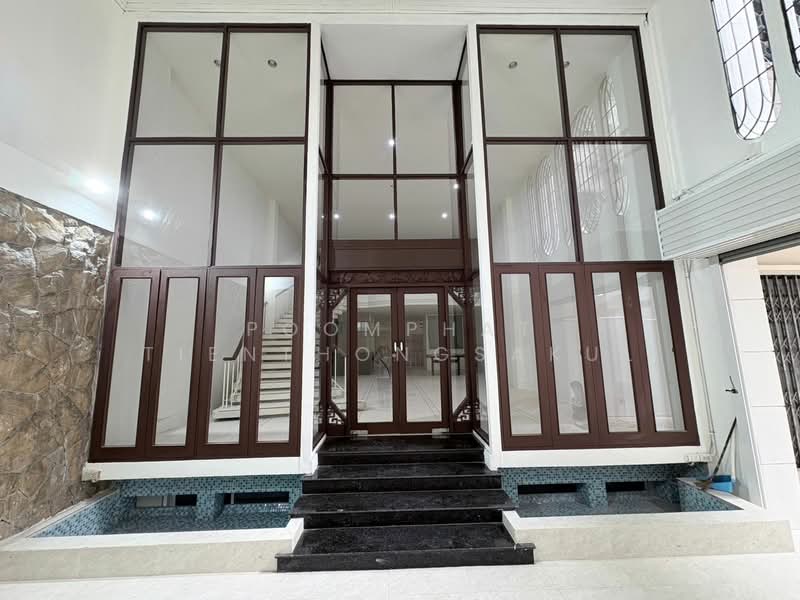 4-BR House, Bangkok, Wang Mai, Pathum Wan, Bangkok, 4 Bedrooms, 1,000 sqm, Single Detached House For Sale, by Poomphat Tienthongsakul, 500173649 - DDproperty.com