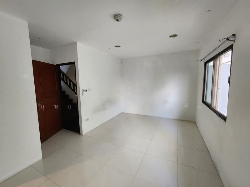 ทำเล BTS บางจาก สุขุมวิท 99 ให้เช่าทาวน์โฮม 3.5 ชั้น มุม บ้านสวย พร้อมอยู่ เหมาะทำออฟฟิศ, กรุงเทพ, สุขุมวิท, บางจาก, พระโขนง, กรุงเทพ, 250 ตร.ม., ทาวน์เฮ้าส์ ให้เช่า, โดย บุษบา รัตนวงษ์ชัย, 500173669 - DDproperty.com