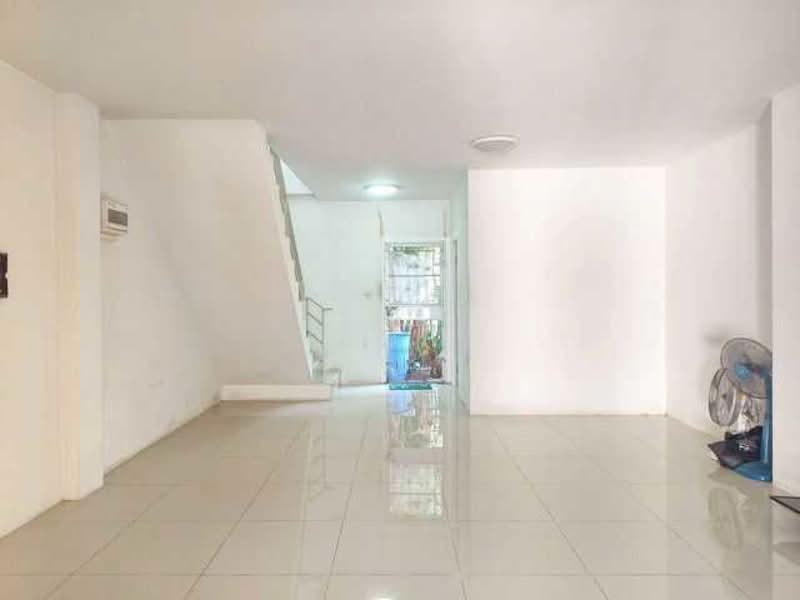 ขายเพราะย้ายไปอยู่ ตจว สภาพบ้านดีโปร่ง ถนนกว้าง ขายทาวน์เฮ้าส์ บ้านสวนพฤกษา ซอย 12, Chon Buri (Pattaya), Nong Ri, Muang Chon Buri, Chon Buri (Pattaya), 2 Bedrooms, 129 sqm, Townhouse For Sale, by นภา, 500173708 - DDproperty.com