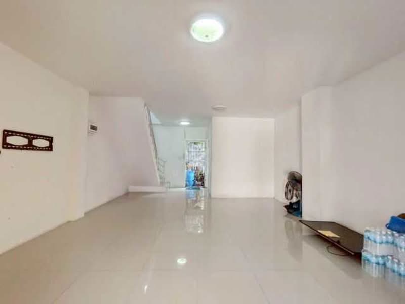 ขายเพราะย้ายไปอยู่ ตจว สภาพบ้านดีโปร่ง ถนนกว้าง ขายทาวน์เฮ้าส์ บ้านสวนพฤกษา ซอย 12, Chon Buri (Pattaya), Nong Ri, Muang Chon Buri, Chon Buri (Pattaya), 2 Bedrooms, 129 sqm, Townhouse For Sale, by นภา, 500173708 - DDproperty.com