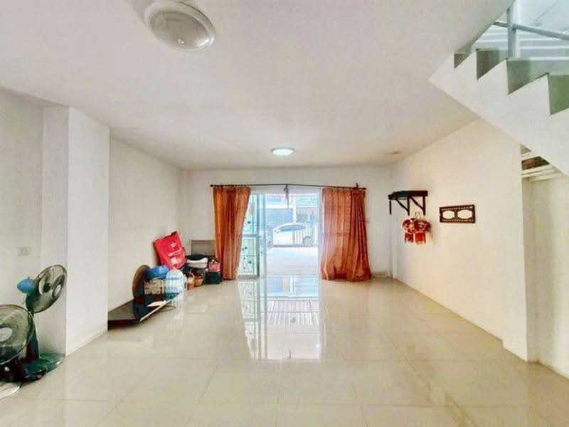 ขายเพราะย้ายไปอยู่ ตจว สภาพบ้านดีโปร่ง ถนนกว้าง ขายทาวน์เฮ้าส์ บ้านสวนพฤกษา ซอย 12, ชลบุรี, หนองรี, เมืองชลบุรี, ชลบุรี, 129 ตร.ม., ทาวน์เฮ้าส์ ขาย, โดย นภา, 500173708 - DDproperty.com