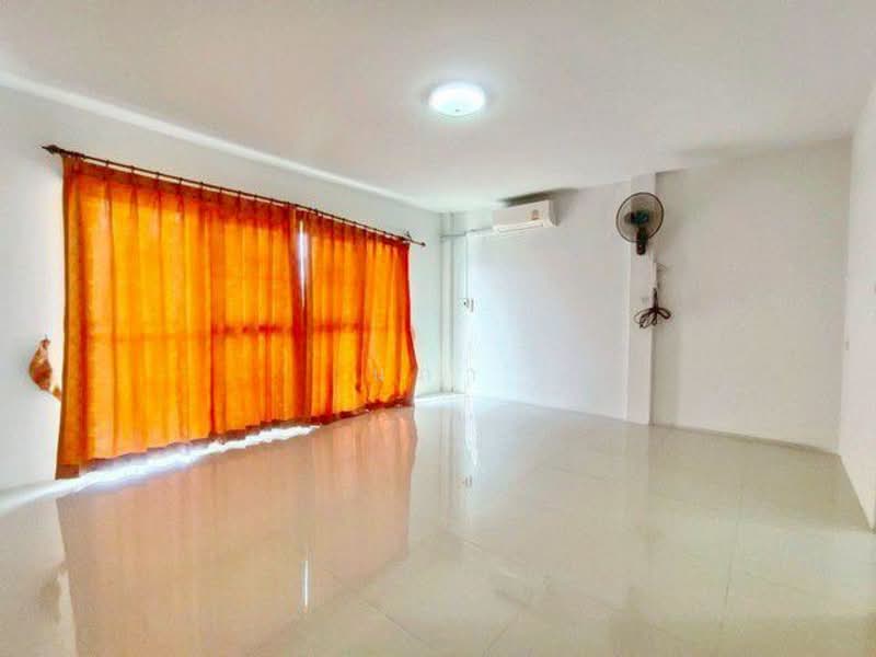 ขายเพราะย้ายไปอยู่ ตจว สภาพบ้านดีโปร่ง ถนนกว้าง ขายทาวน์เฮ้าส์ บ้านสวนพฤกษา ซอย 12, Chon Buri (Pattaya), Nong Ri, Muang Chon Buri, Chon Buri (Pattaya), 2 Bedrooms, 129 sqm, Townhouse For Sale, by นภา, 500173708 - DDproperty.com