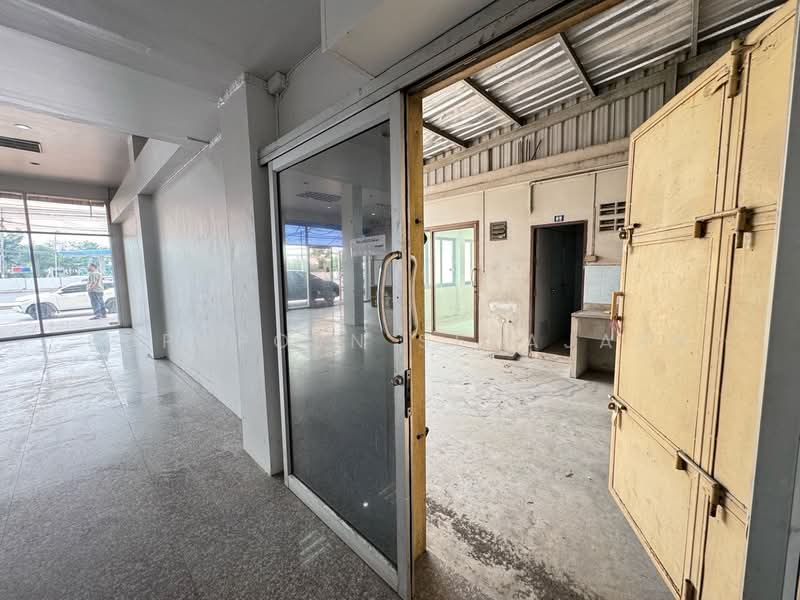 อาคารพาณิชย์ 4.5 ชั้น ห้องมุม มีพื้นที่ด้านข้าง ติดถนนราชพฤกษ์ ใกล้บุญถาวร และ MRT บางรักน้อย-ท่าอิฐ, นนทบุรี, บางรักน้อย, เมืองนนทบุรี, นนทบุรี, 468 ตร.ม., ตึกแถว-อาคารพาณิชย์ ให้เช่า, โดย Supaporn Sekajarn, 500173709 - DDproperty.com