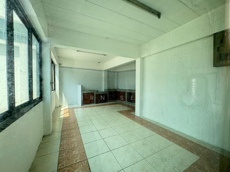 อาคารพาณิชย์ 4.5 ชั้น ห้องมุม มีพื้นที่ด้านข้าง ติดถนนราชพฤกษ์ ใกล้บุญถาวร และ MRT บางรักน้อย-ท่าอิฐ, นนทบุรี, บางรักน้อย, เมืองนนทบุรี, นนทบุรี, 468 ตร.ม., ตึกแถว-อาคารพาณิชย์ ให้เช่า, โดย Supaporn Sekajarn, 500173709 - DDproperty.com