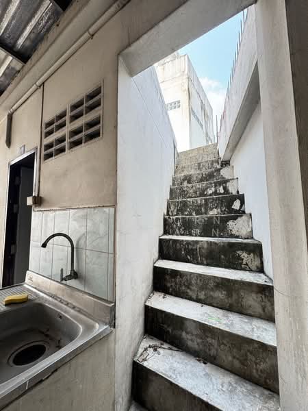 อาคารพาณิชย์ 4.5 ชั้น ห้องมุม มีพื้นที่ด้านข้าง ติดถนนราชพฤกษ์ ใกล้บุญถาวร และ MRT บางรักน้อย-ท่าอิฐ, นนทบุรี, บางรักน้อย, เมืองนนทบุรี, นนทบุรี, 468 ตร.ม., ตึกแถว-อาคารพาณิชย์ ให้เช่า, โดย Supaporn Sekajarn, 500173709 - DDproperty.com