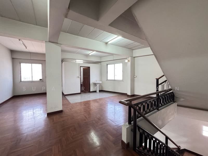 อาคารพาณิชย์ 4.5 ชั้น ห้องมุม มีพื้นที่ด้านข้าง ติดถนนราชพฤกษ์ ใกล้บุญถาวร และ MRT บางรักน้อย-ท่าอิฐ, นนทบุรี, บางรักน้อย, เมืองนนทบุรี, นนทบุรี, 468 ตร.ม., ตึกแถว-อาคารพาณิชย์ ให้เช่า, โดย Supaporn Sekajarn, 500173709 - DDproperty.com