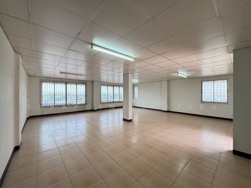 อาคารพาณิชย์ 4.5 ชั้น ห้องมุม มีพื้นที่ด้านข้าง ติดถนนราชพฤกษ์ ใกล้บุญถาวร และ MRT บางรักน้อย-ท่าอิฐ, นนทบุรี, บางรักน้อย, เมืองนนทบุรี, นนทบุรี, 468 ตร.ม., ตึกแถว-อาคารพาณิชย์ ให้เช่า, โดย Supaporn Sekajarn, 500173709 - DDproperty.com