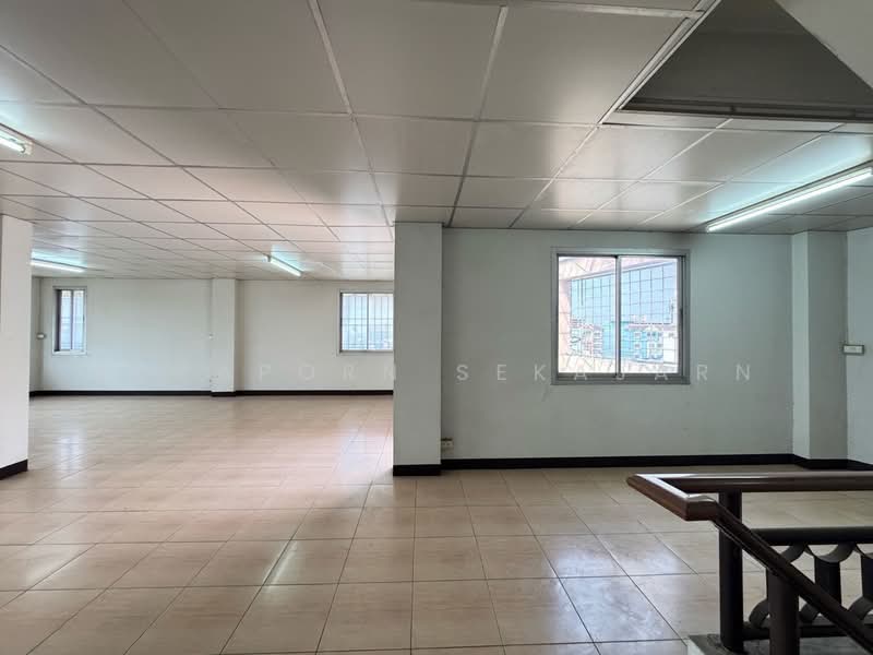 อาคารพาณิชย์ 4.5 ชั้น ห้องมุม มีพื้นที่ด้านข้าง ติดถนนราชพฤกษ์ ใกล้บุญถาวร และ MRT บางรักน้อย-ท่าอิฐ, นนทบุรี, บางรักน้อย, เมืองนนทบุรี, นนทบุรี, 468 ตร.ม., ตึกแถว-อาคารพาณิชย์ ให้เช่า, โดย Supaporn Sekajarn, 500173709 - DDproperty.com