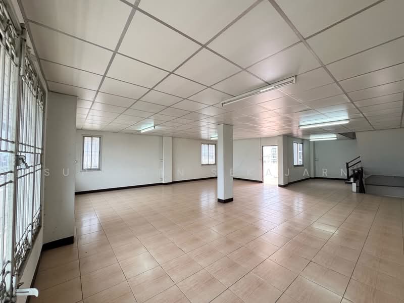 อาคารพาณิชย์ 4.5 ชั้น ห้องมุม มีพื้นที่ด้านข้าง ติดถนนราชพฤกษ์ ใกล้บุญถาวร และ MRT บางรักน้อย-ท่าอิฐ, นนทบุรี, บางรักน้อย, เมืองนนทบุรี, นนทบุรี, 468 ตร.ม., ตึกแถว-อาคารพาณิชย์ ให้เช่า, โดย Supaporn Sekajarn, 500173709 - DDproperty.com