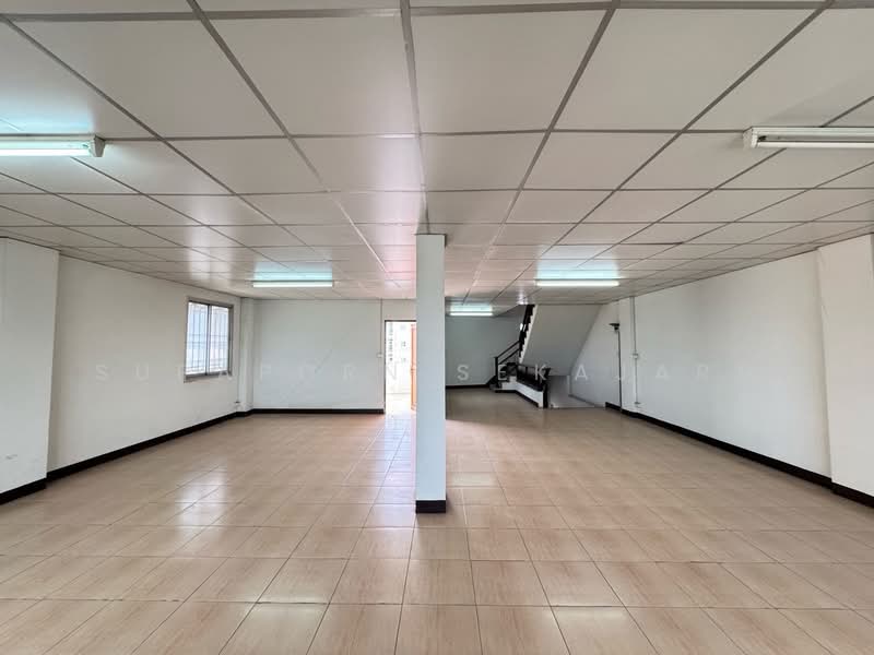 อาคารพาณิชย์ 4.5 ชั้น ห้องมุม มีพื้นที่ด้านข้าง ติดถนนราชพฤกษ์ ใกล้บุญถาวร และ MRT บางรักน้อย-ท่าอิฐ, นนทบุรี, บางรักน้อย, เมืองนนทบุรี, นนทบุรี, 468 ตร.ม., ตึกแถว-อาคารพาณิชย์ ให้เช่า, โดย Supaporn Sekajarn, 500173709 - DDproperty.com