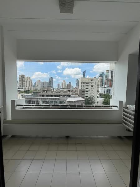 Yada Residential, Bangkok, 16 Phrom Sak Alley, Khlong Tan Nua, Watthana, Bangkok, 3 Bedrooms, 216 sqm, Condo For Rent, by Nakarin  Sookpaiboon, 500173730 - DDproperty.com
