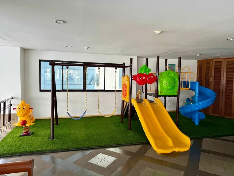 United Tower Thonglor, Bangkok, 333 Soi Thonglor 17, Khlong Tan Nua, Watthana, Bangkok, 2 Bedrooms, 114 sqm, Condo For Rent, by Nakarin Sookpaiboon, 500173828 - DDproperty.com