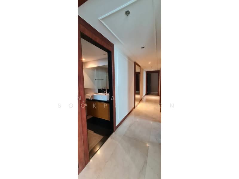 Eight Thonglor Residence, Bangkok, Eight Thonglor Building 88/36, Khlong Tan Nua, Watthana, Bangkok, 3 Bedrooms, 204 sqm, Condo For Rent, by Nakarin  Sookpaiboon, 500173853 - DDproperty.com