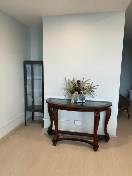 Sun Palace Condominium, Bangkok, 36 Phetchaburi Rd, Bang Kapi, Huai Khwang, Bangkok, 3 Bedrooms, 170 sqm, Condo For Rent, by Nakarin Sookpaiboon, 500173875 - DDproperty.com