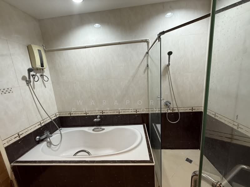 ลาดพร้าว71, กรุงเทพ, ลาดพร้าว, ลาดพร้าว, กรุงเทพ, 350 ตร.ม., สำนักงาน ให้เช่า, โดย Waraporn Puttapong, 500173894 - DDproperty.com