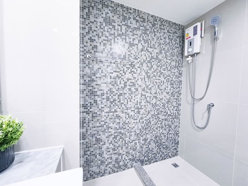 We Condo Ekkamai-Ramindra, Bangkok, Pradit Manutham Road, Tha Rang, Bang Khen, Bangkok, 1 Bedroom, 26 sqm, Condo For Sale, by คุณเหมียว, 500173926 - DDproperty.com