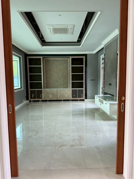 ให้เช่า บ้านเดี่ยว 2 ชั้น สระว่ายน้ำส่วนตัว เหมาะสำหรับครอบครัวใหญ่, กรุงเทพ, ทุ่งสองห้อง, หลักสี่, กรุงเทพ, 750 ตร.ม., บ้านเดี่ยว ให้เช่า, โดย Forty-Six Real Estate Group, 500173945 - DDproperty.com