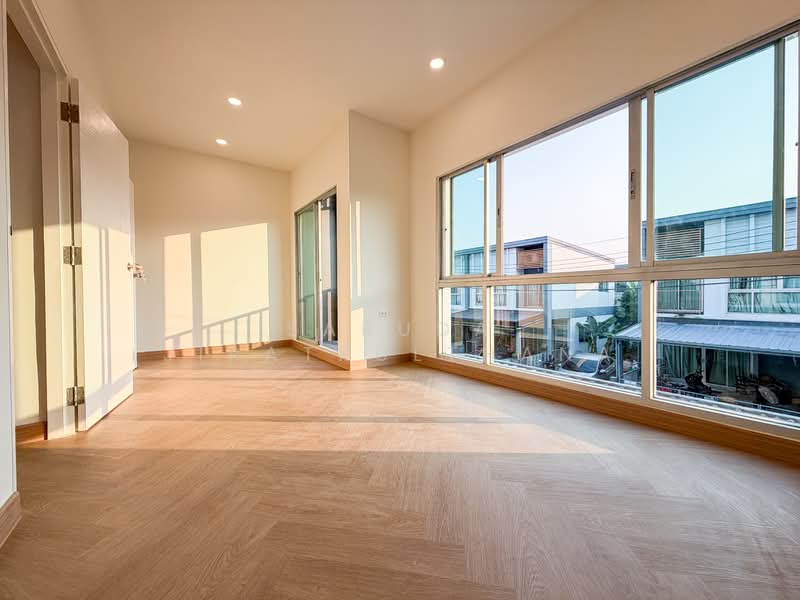 Baan Lumpini Town Ville Ratchaphruek-Pinklao, Nonthaburi, Mahasawat, Bang Kruai, Nonthaburi, 3 Bedrooms, 100 sqm, Townhouse For Sale, by Saruda Jiratkulthana, 500173950 - DDproperty.com