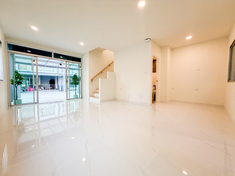 Baan Lumpini Town Ville Ratchaphruek-Pinklao, Nonthaburi, Mahasawat, Bang Kruai, Nonthaburi, 3 Bedrooms, 100 sqm, Townhouse For Sale, by Saruda Jiratkulthana, 500173950 - DDproperty.com