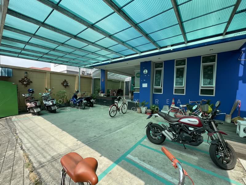 ขายอพาร์ทเม้นท์ 3x ห้อง 25-27 ตร.ม. The Living Place, Bangkok, Anusaowari, Bang Khen, Bangkok, , 1,100 sqm, Shophouse For Sale, by Forty-Six Real Estate Group, 500173951 - DDproperty.com