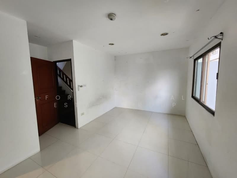 ให้เช่า ทาวน์โฮม 3ชั้น สุขุมวิท 99, Bangkok, ซ.สุขุมวิท 99, Bang Chak, Phra Khanong, Bangkok, 4 Bedrooms, 250 sqm, Townhouse For Rent, by Forty-Six Real Estate Group, 500173955 - DDproperty.com