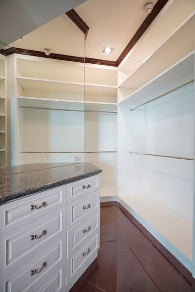 Baan Lonsai, Prachuap Khiri Khan, Nong Kae, Hua Hin, Prachuap Khiri Khan, 4 Bedrooms, 330 sqm, Condo For Sale, by Cheeranan Satsue, 500173970 - DDproperty.com