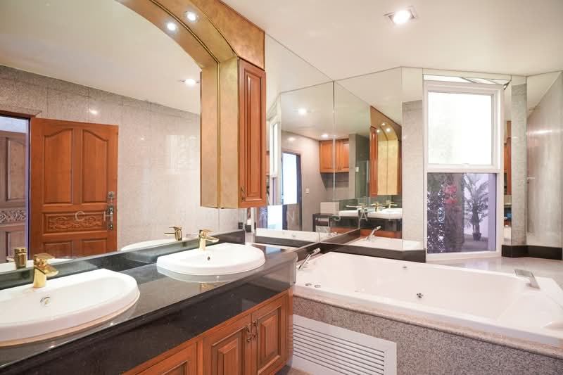 Baan Lonsai, Prachuap Khiri Khan, Nong Kae, Hua Hin, Prachuap Khiri Khan, 4 Bedrooms, 330 sqm, Condo For Sale, by Cheeranan Satsue, 500173970 - DDproperty.com