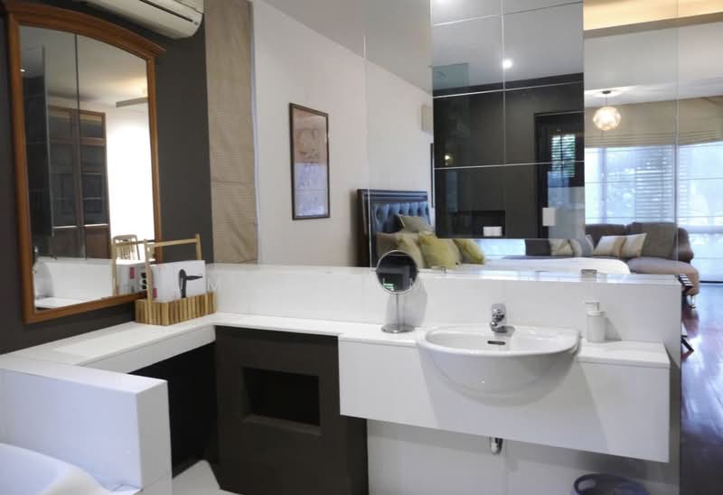 Pool villa in Thonglor, Bangkok, Khlong Tan Nua, Watthana, Bangkok, 3 Bedrooms, 400 sqm, Villa For Rent, by Usuma Usumachat, 500173985 - DDproperty.com