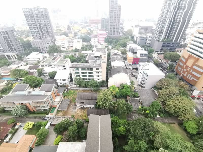 Maru Ekkamai 2, Bangkok, 70-5 Sukhumvit 63 Road, Phra Kanong Nua, Watthana, Bangkok, 2 Bedrooms, 60 sqm, Condo For Rent, by @smartlivingbangkok, 500173998 - DDproperty.com