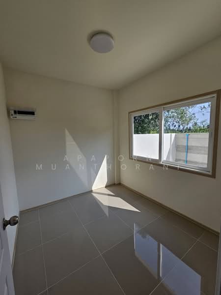 ขายบ้านทาวน์โฮม Kaomongkol village : เก้ามงคล วิลเลจ พุทธมณฑลสาย 5-ไร่ขิง 26 ราคาถูกที่สุด, นครปฐม, ไร่ขิง, สามพราน, นครปฐม, 110 ตร.ม., ทาวน์เฮ้าส์ ขาย, โดย Apaporn Muanthorani, 500174029 - DDproperty.com