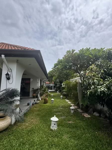 ขายวิลล่าวิวสระว่ายน้ำ 3 ห้องนอน ฝั่งตะวันออก พัทยา, Chon Buri (Pattaya), Bang Lamung, Bang Lamung (Pattaya), Chon Buri (Pattaya), 3 Bedrooms, 800 sqm, Villa For Sale, by PLC Real Estate, 500174033 - DDproperty.com