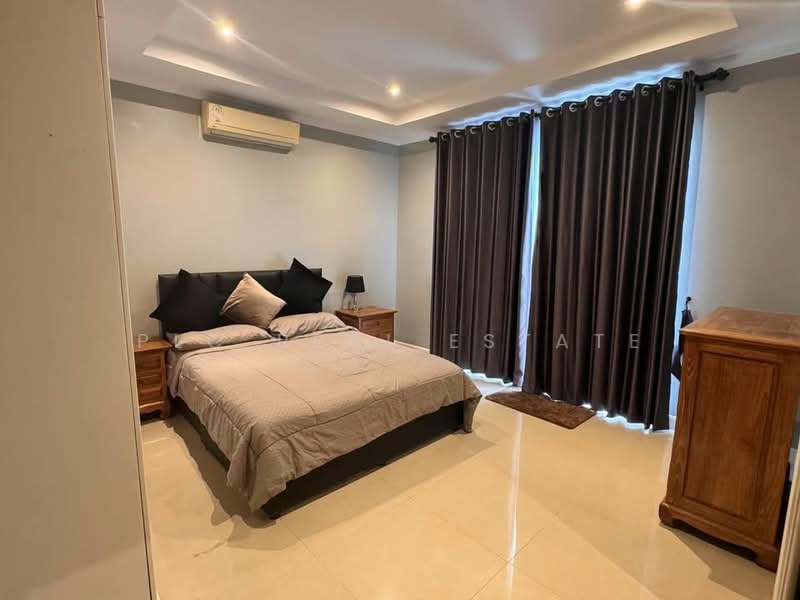 Pool View Villa 3 Bedroom for sale East Pattaya, Chon Buri (Pattaya), Bang Lamung, Bang Lamung (Pattaya), Chon Buri (Pattaya), 3 Bedrooms, 800 sqm, Villa For Rent, by PLC Real Estate, 500174041 - DDproperty.com