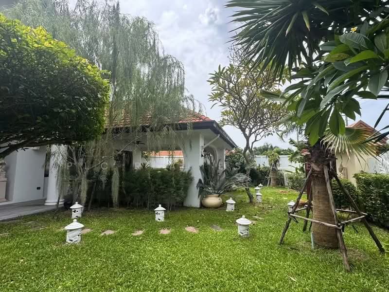 Pool View Villa 3 Bedroom for sale East Pattaya, Chon Buri (Pattaya), Bang Lamung, Bang Lamung (Pattaya), Chon Buri (Pattaya), 3 Bedrooms, 800 sqm, Villa For Rent, by PLC Real Estate, 500174041 - DDproperty.com