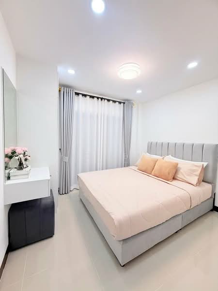 2 Storey Townhouse 3 Bedroom East Pattaya, Chon Buri (Pattaya), Bang Lamung, Bang Lamung (Pattaya), Chon Buri (Pattaya), 3 Bedrooms, 144 sqm, Townhouse For Sale, by PLC Real Estate, 500174052 - DDproperty.com