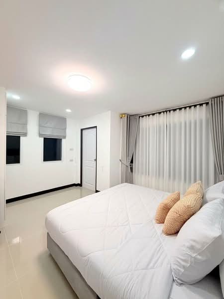 2 Storey Townhouse 3 Bedroom East Pattaya, Chon Buri (Pattaya), Bang Lamung, Bang Lamung (Pattaya), Chon Buri (Pattaya), 3 Bedrooms, 144 sqm, Townhouse For Sale, by PLC Real Estate, 500174052 - DDproperty.com