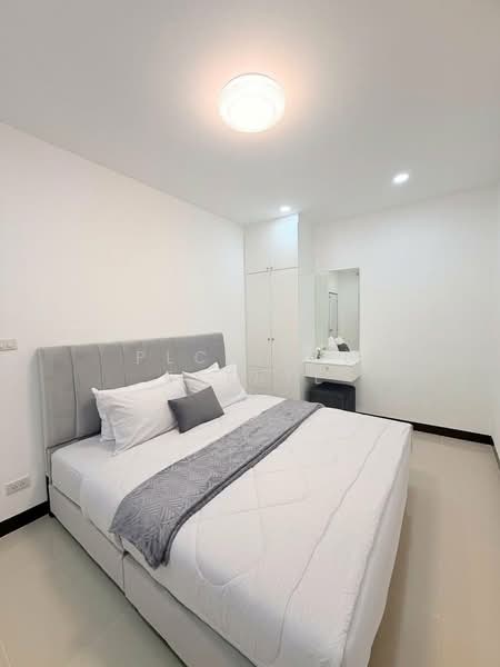 2 Storey Townhouse 3 Bedroom East Pattaya, Chon Buri (Pattaya), Bang Lamung, Bang Lamung (Pattaya), Chon Buri (Pattaya), 3 Bedrooms, 144 sqm, Townhouse For Sale, by PLC Real Estate, 500174052 - DDproperty.com