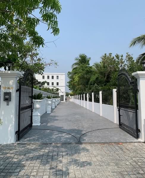 ขาย - ขายบ้านเดี่ยว 4 ชั้น พร้อมกิจการคาเฟ่และห้องพัก สไตล์ยุโรป ทำเลริมแม่น้ำ, นครปฐม