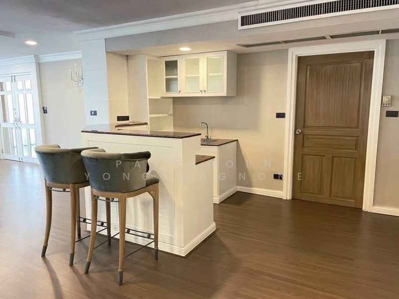 Oriental Towers, Bangkok, 25 Soi Ekkamai 12, Ekkamai Road, Khlong Tan Nua, Watthana, Bangkok, 5 Bedrooms, 450 sqm, Condo For Rent, by Pattaporn Yongsungnone, 500174094 - DDproperty.com