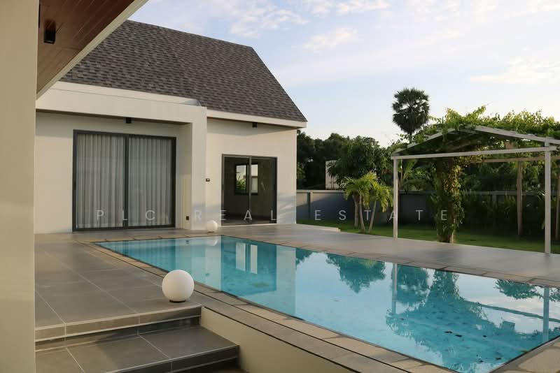 วิลล่าพร้อมสระว่ายน้ำส่วนตัว 4 ห้องนอน ห้วยใหญ่ พัทยา, ชลบุรี, บางละมุง, บางละมุง, ชลบุรี, 550 ตร.ม., วิลล่า ขาย, โดย PLC Real Estate, 500174102 - DDproperty.com