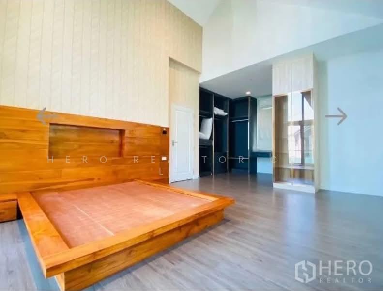 For sale 3 Bedroom Detached House in Grand Bangkok Boulevard Rama 9 - Srinakarin hre00331, Bangkok, Thap Chang, Saphan Sung, Bangkok, 3 Bedrooms, 285 sqm, Single Detached House For Sale, by Hero Realtor Co., Ltd., 500174106 - DDproperty.com