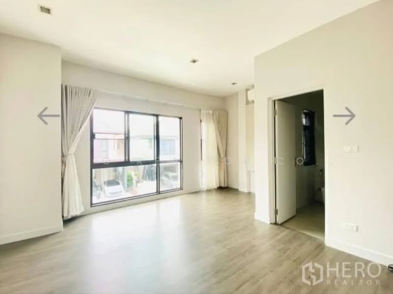 For sale 3 Bedroom Detached House in Grand Bangkok Boulevard Rama 9 - Srinakarin hre00331, Bangkok, Thap Chang, Saphan Sung, Bangkok, 3 Bedrooms, 285 sqm, Single Detached House For Sale, by Hero Realtor Co., Ltd., 500174106 - DDproperty.com