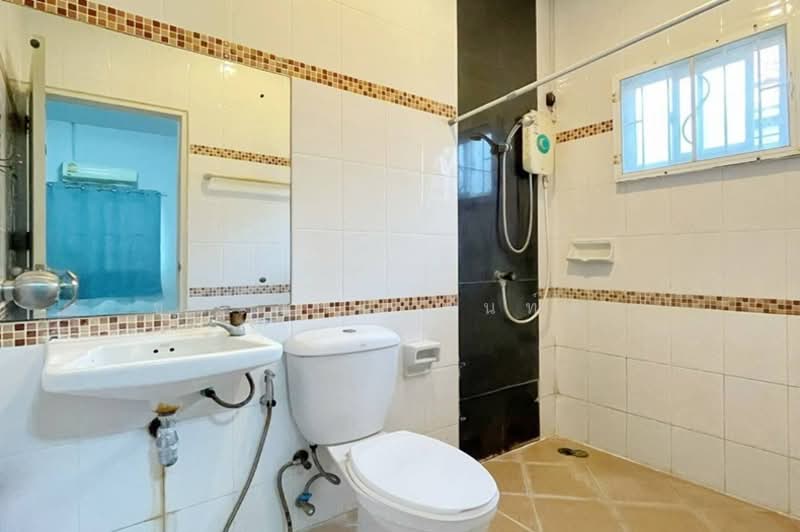 หมู่บ้านเพทาย เพลส ลำลูกกาคลอง 3, Pathum Thani, ลำลูกกา, Lat Sawai, Lam Luk Ka, Pathum Thani, 4 Bedrooms, 210 sqm, Single Detached House For Sale, by ชนะชาติ นนท์ตา, 500174112 - DDproperty.com