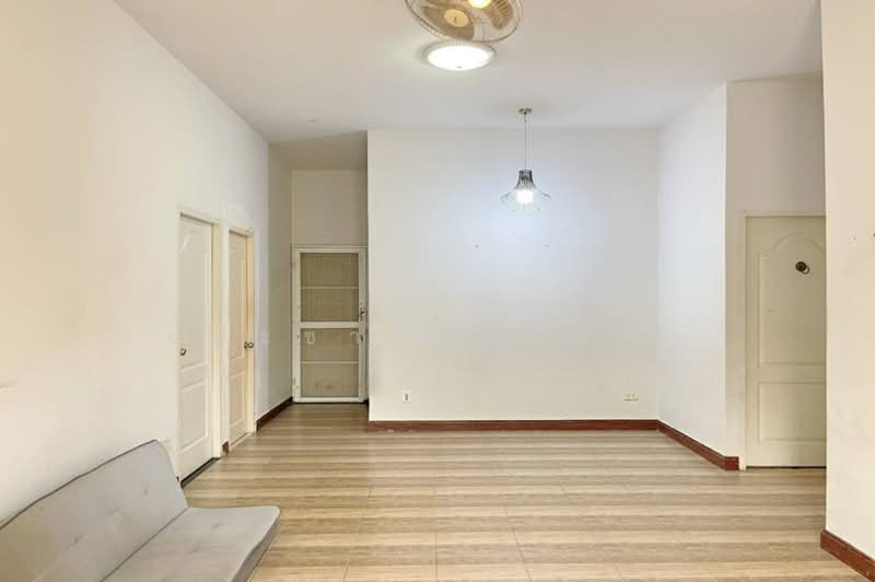 หมู่บ้านเพทาย เพลส ลำลูกกาคลอง 3, Pathum Thani, ลำลูกกา, Lat Sawai, Lam Luk Ka, Pathum Thani, 4 Bedrooms, 210 sqm, Single Detached House For Sale, by ชนะชาติ นนท์ตา, 500174112 - DDproperty.com